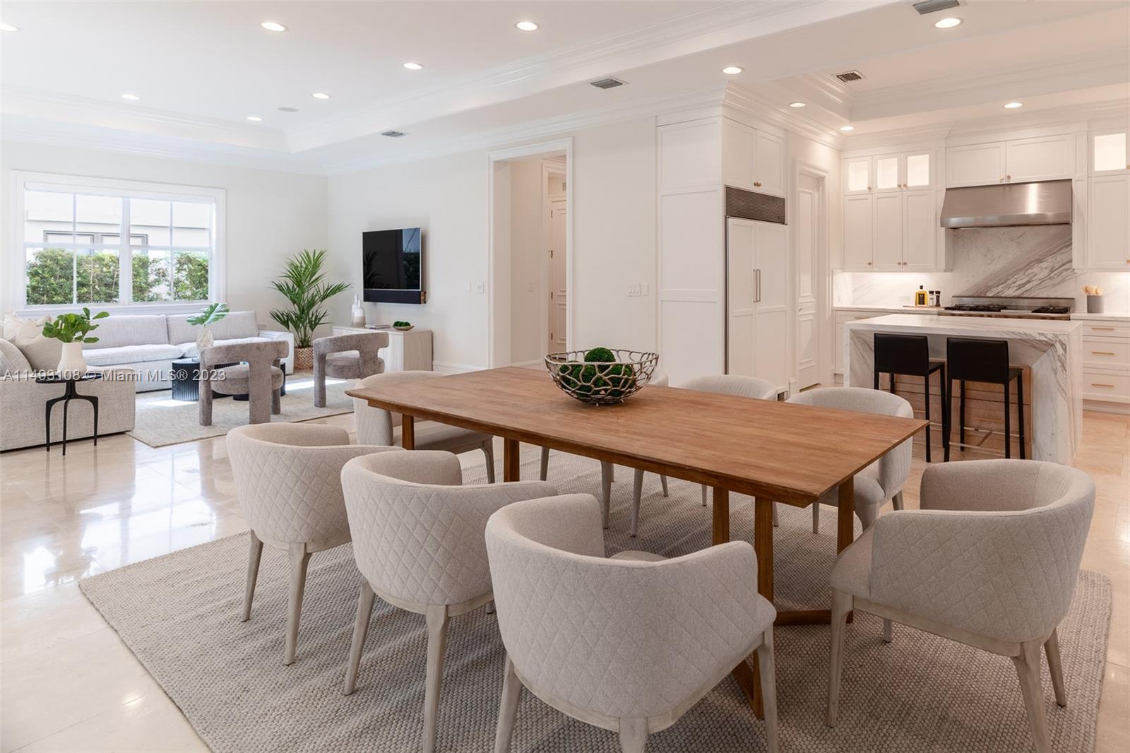 UNIVERSITY PLACE - Residential