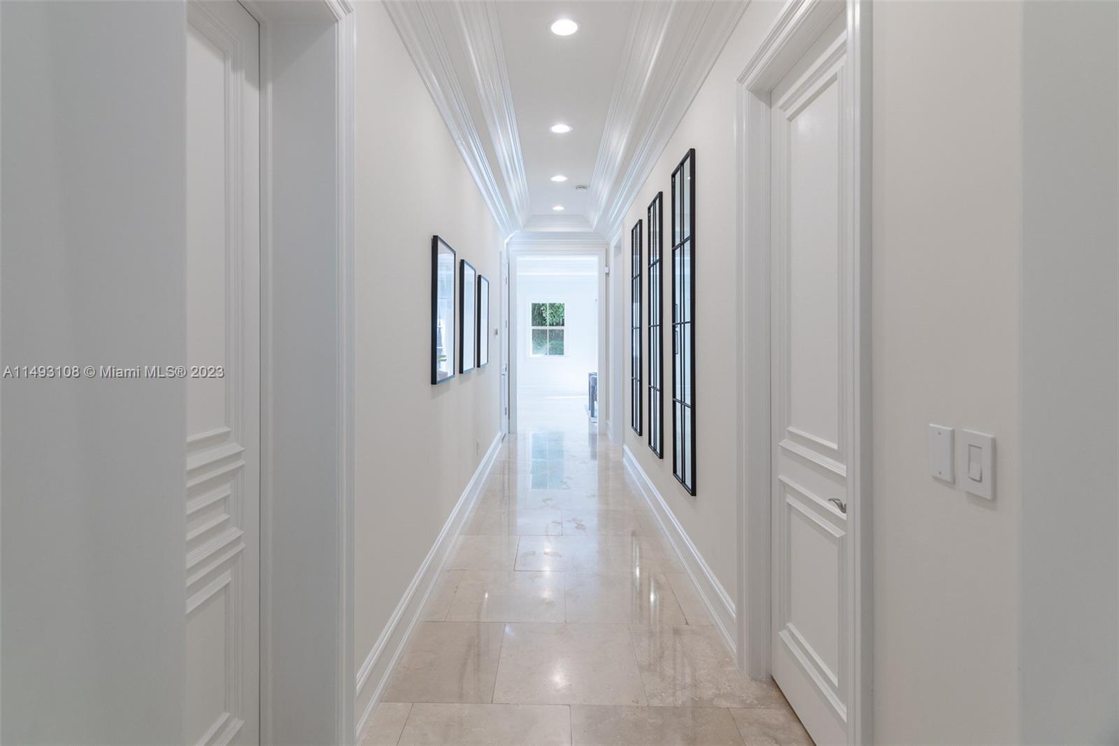 UNIVERSITY PLACE - Residential