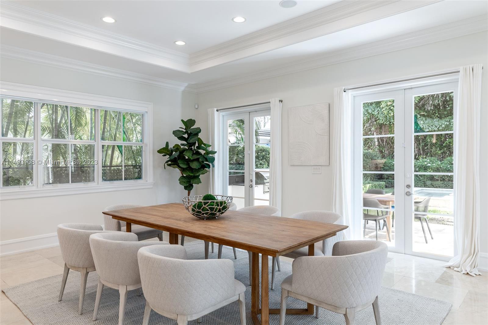 UNIVERSITY PLACE - Residential