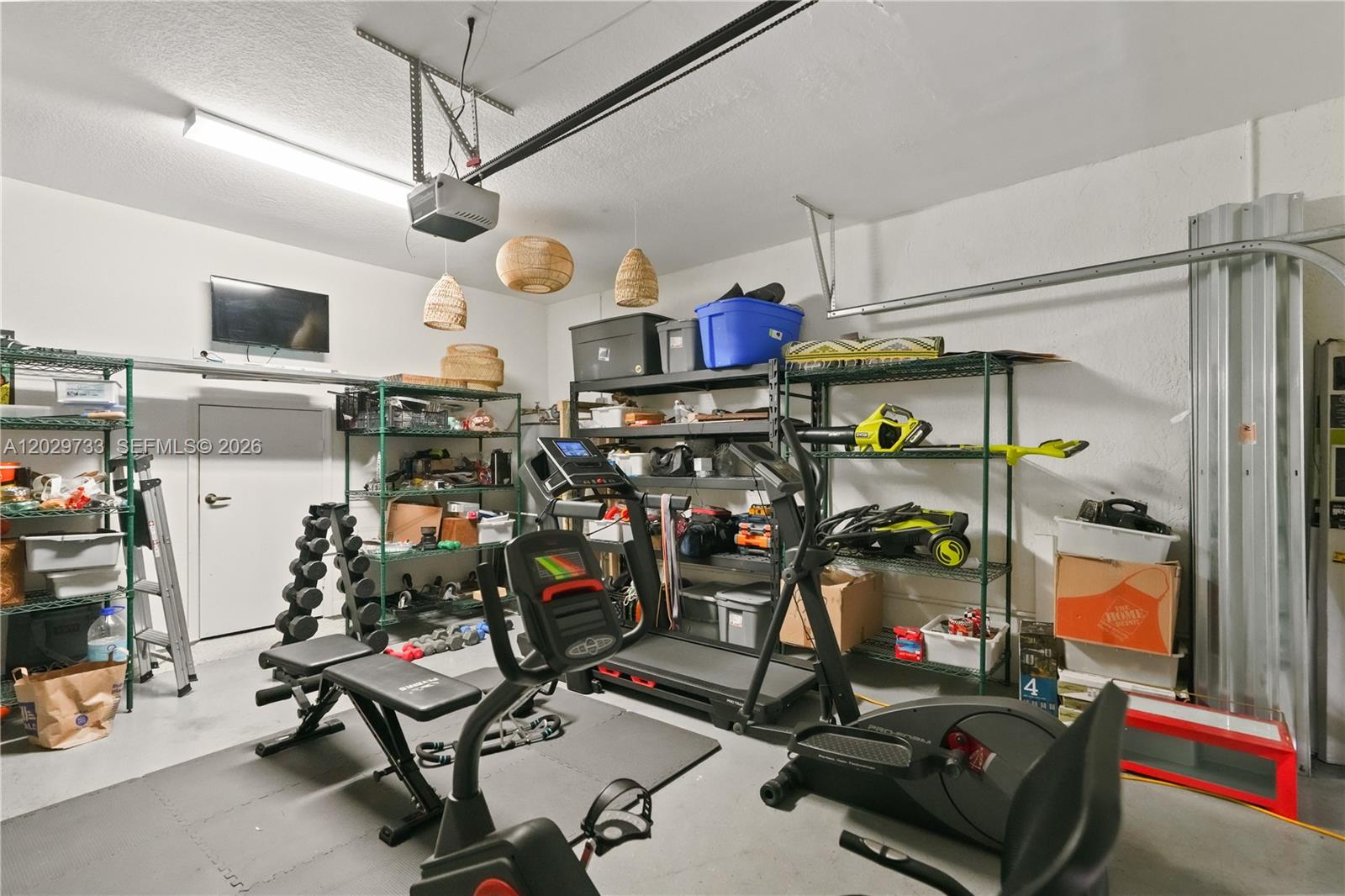 ISLANDS AT DORAL TOWNHOME - Residential