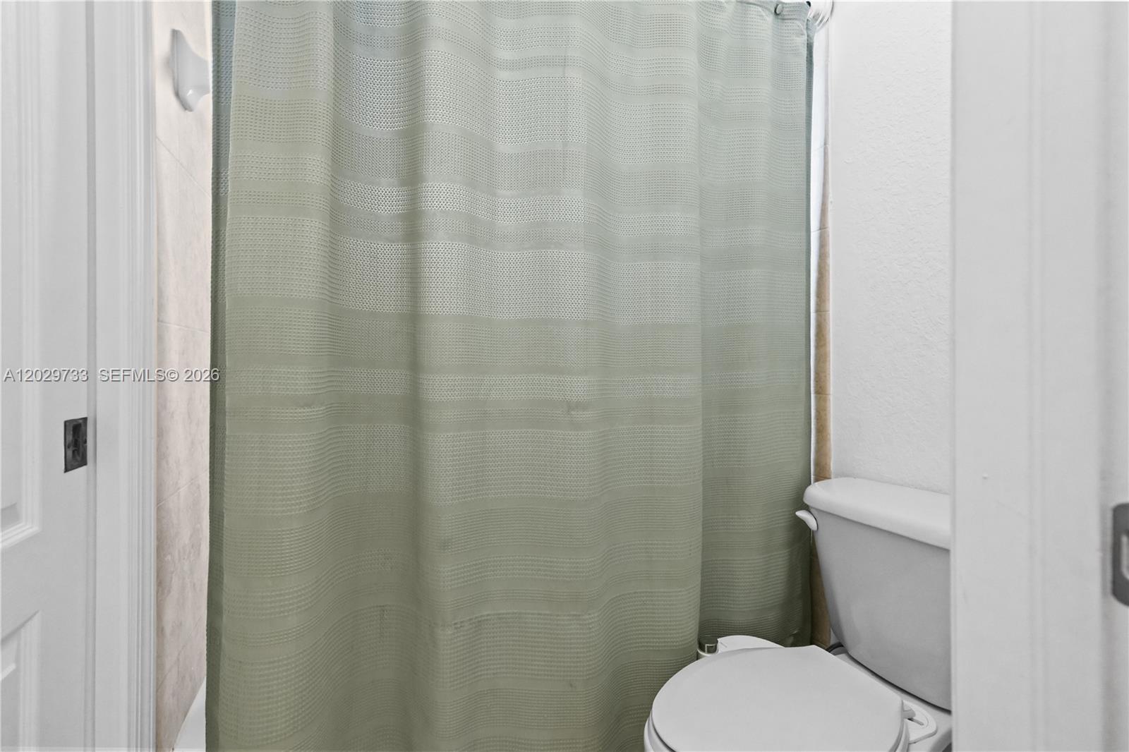 ISLANDS AT DORAL TOWNHOME - Residential