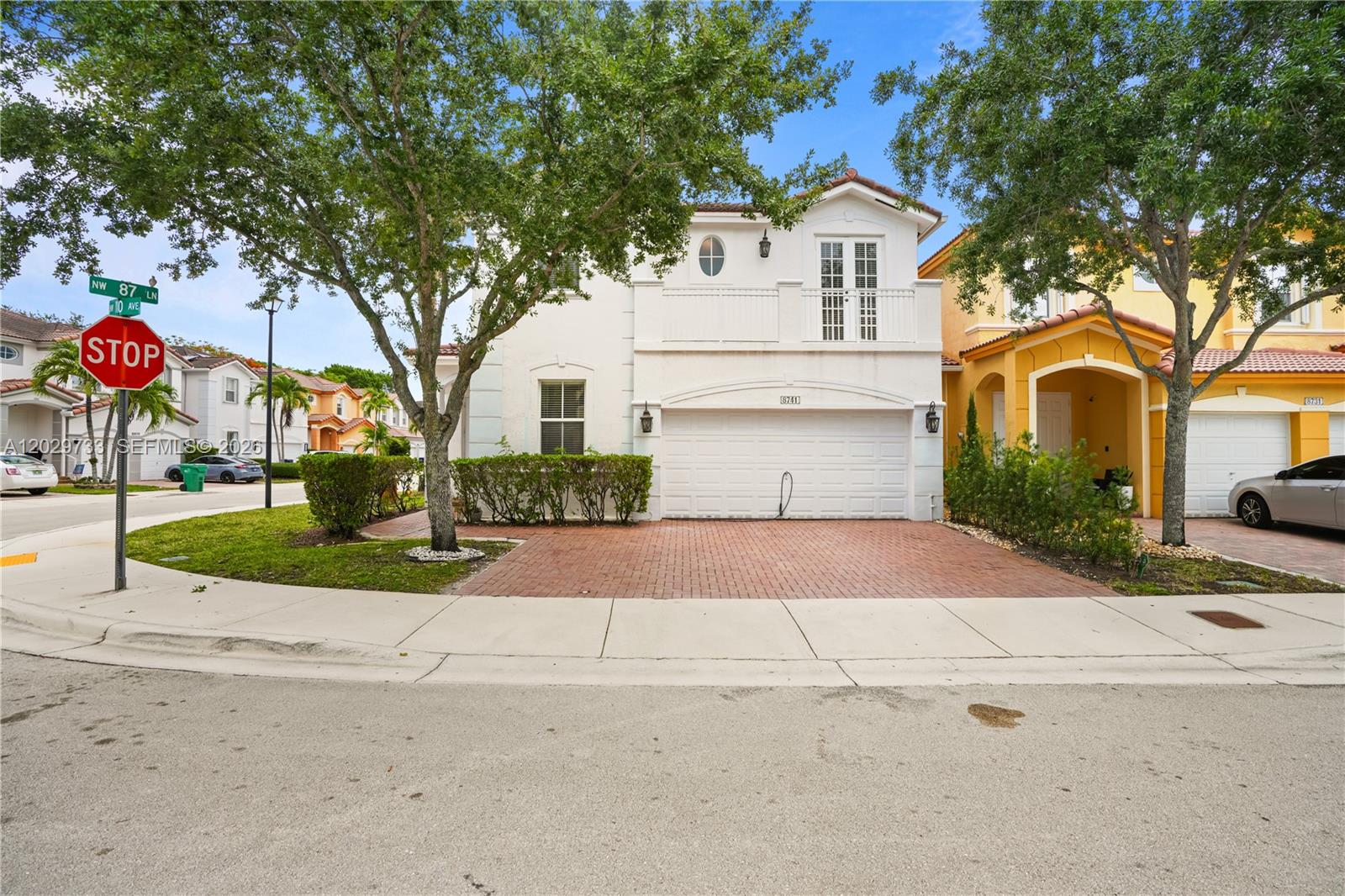 ISLANDS AT DORAL TOWNHOME - Residential