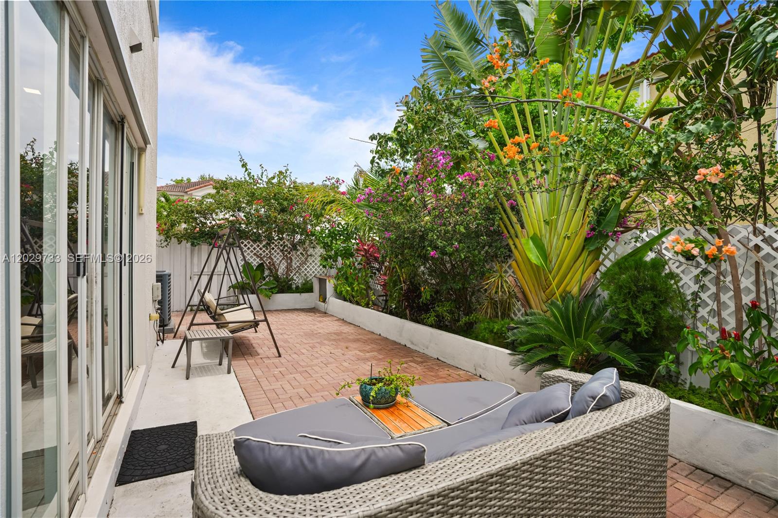 ISLANDS AT DORAL TOWNHOME - Residential