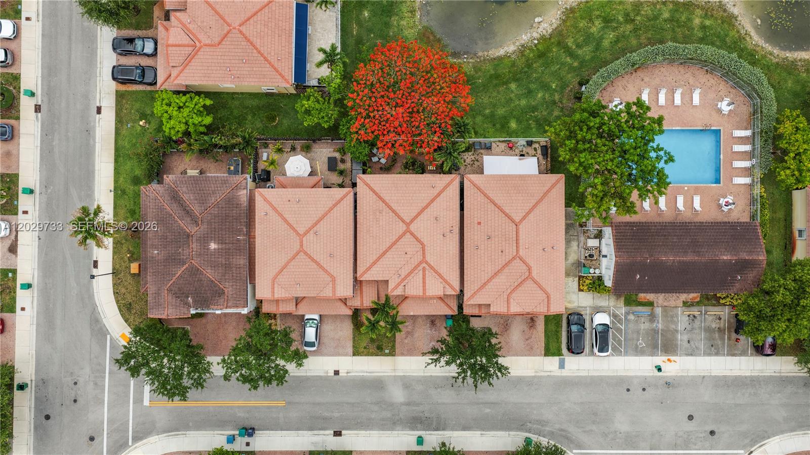ISLANDS AT DORAL TOWNHOME - Residential
