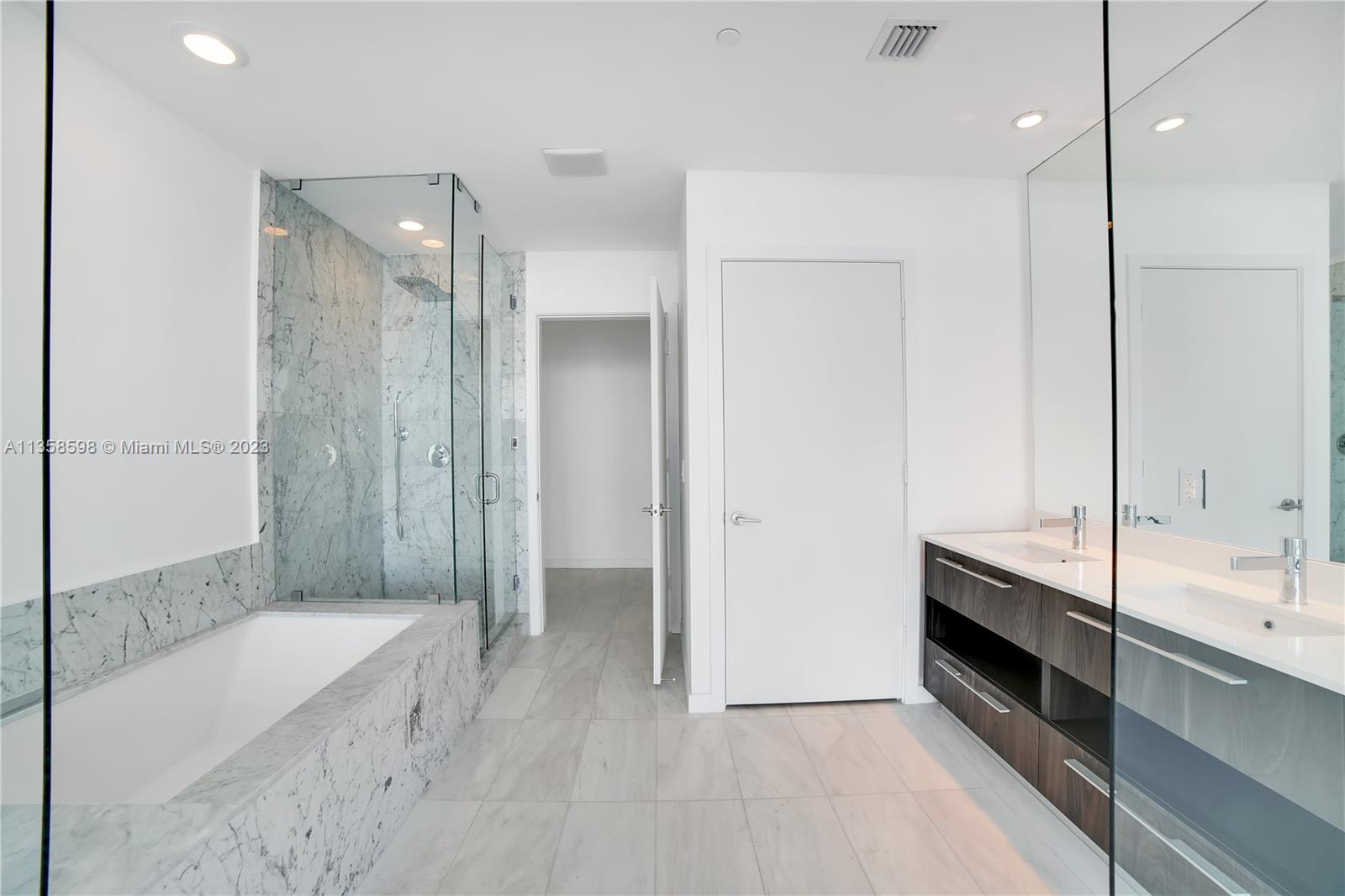 GRAN PARAISO CONDO - Residential Lease