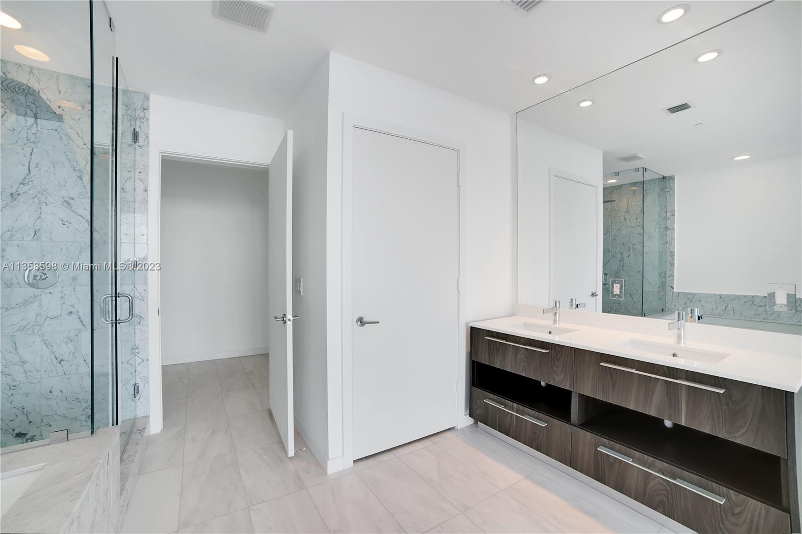 GRAN PARAISO CONDO - Residential Lease