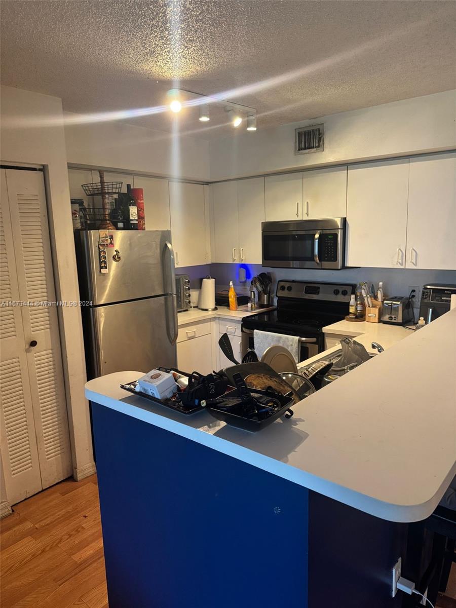 ENCLAVE AT DORAL CONDO NO - Residential