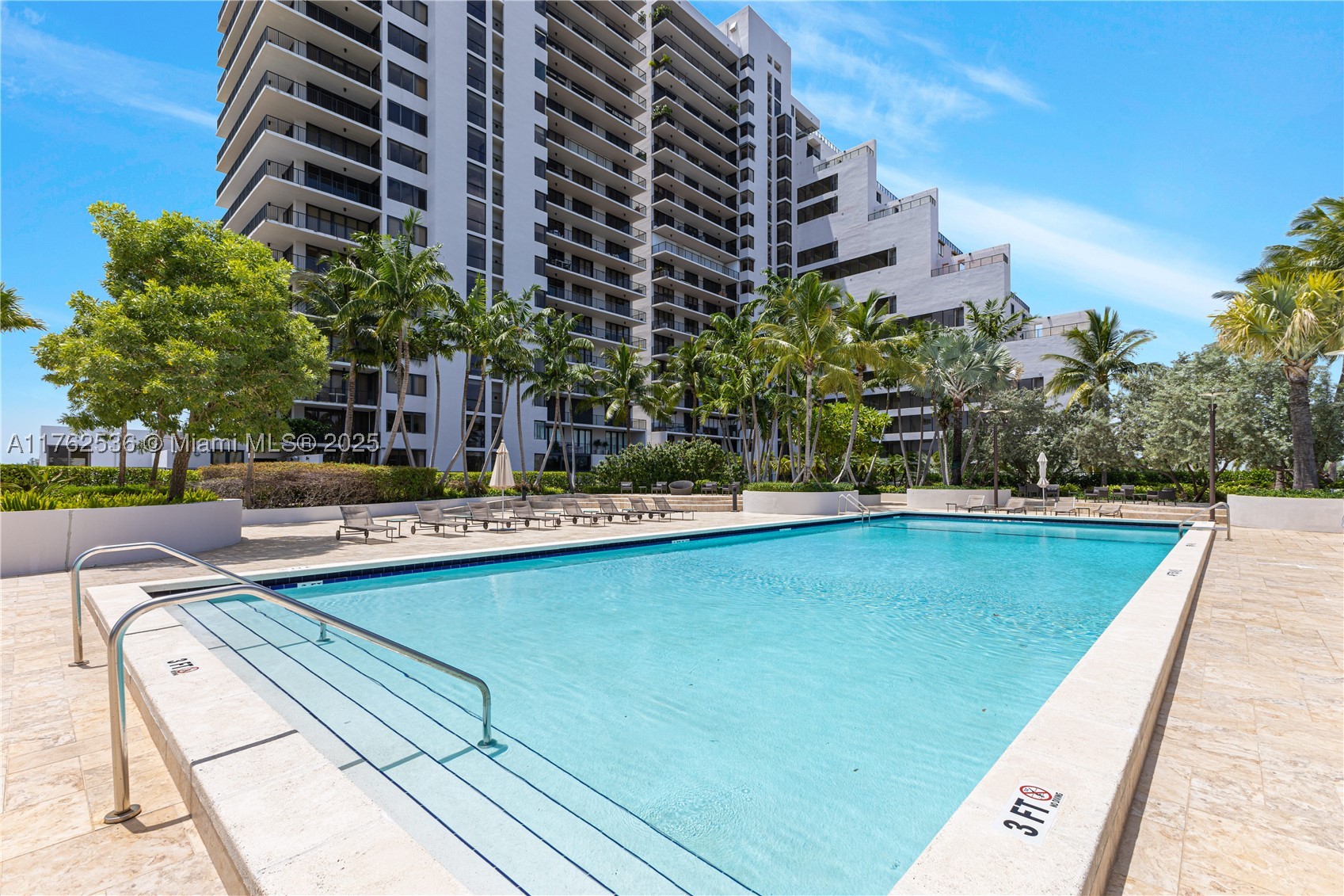 ONE THOUSAND VENETIAN WAY - Residential
