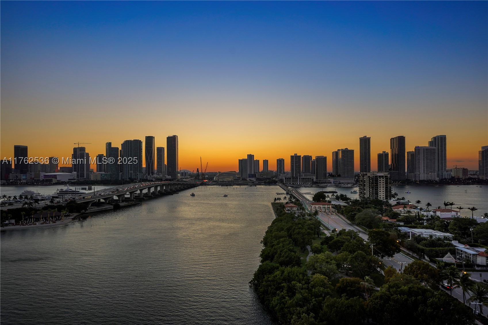 ONE THOUSAND VENETIAN WAY - Residential