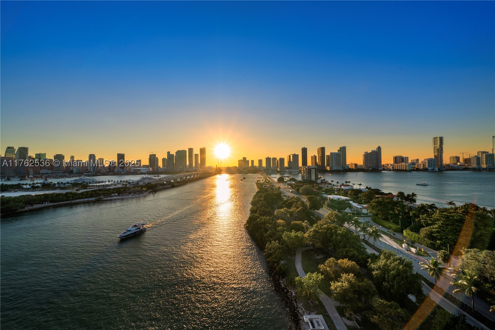 ONE THOUSAND VENETIAN WAY - Residential