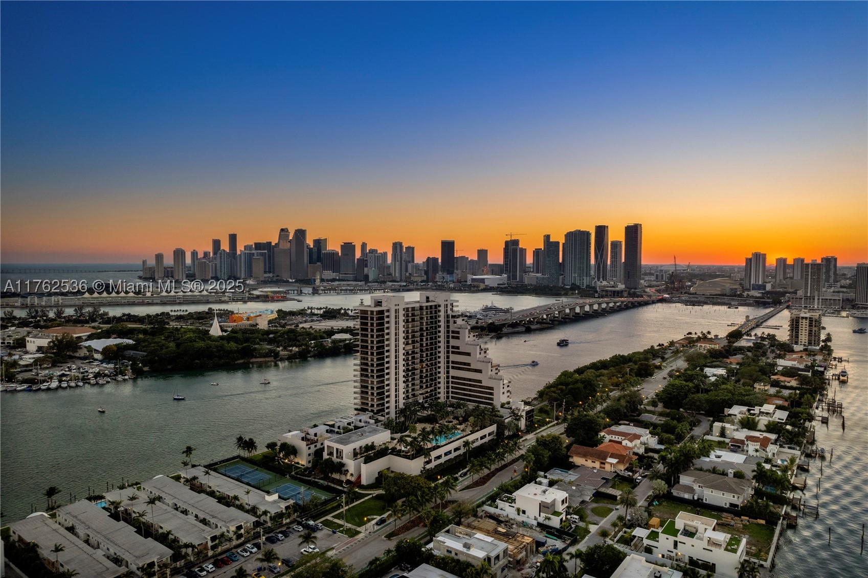ONE THOUSAND VENETIAN WAY - Residential
