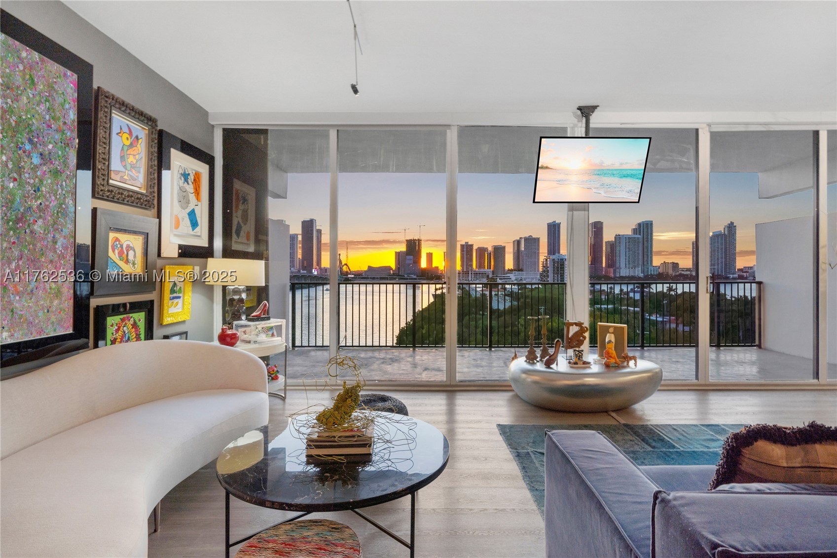 ONE THOUSAND VENETIAN WAY - Residential