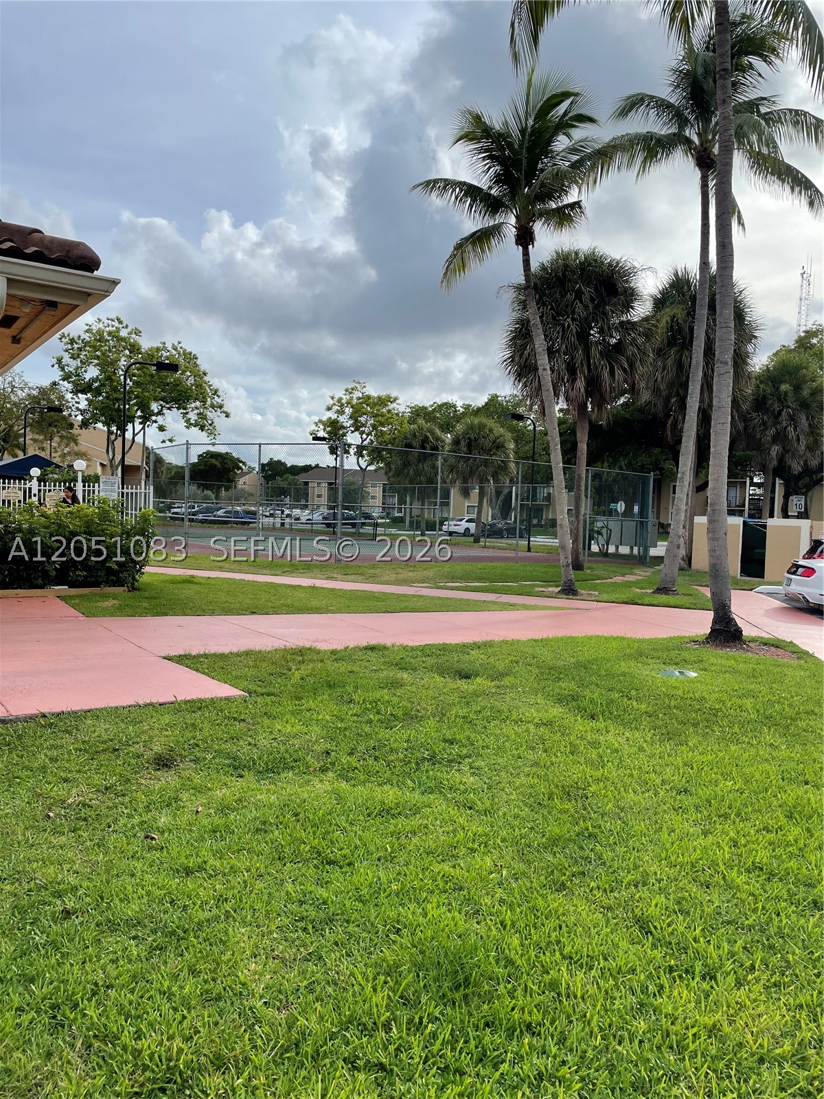 PALMS OF PEMBROKE CONDO - Residential Lease
