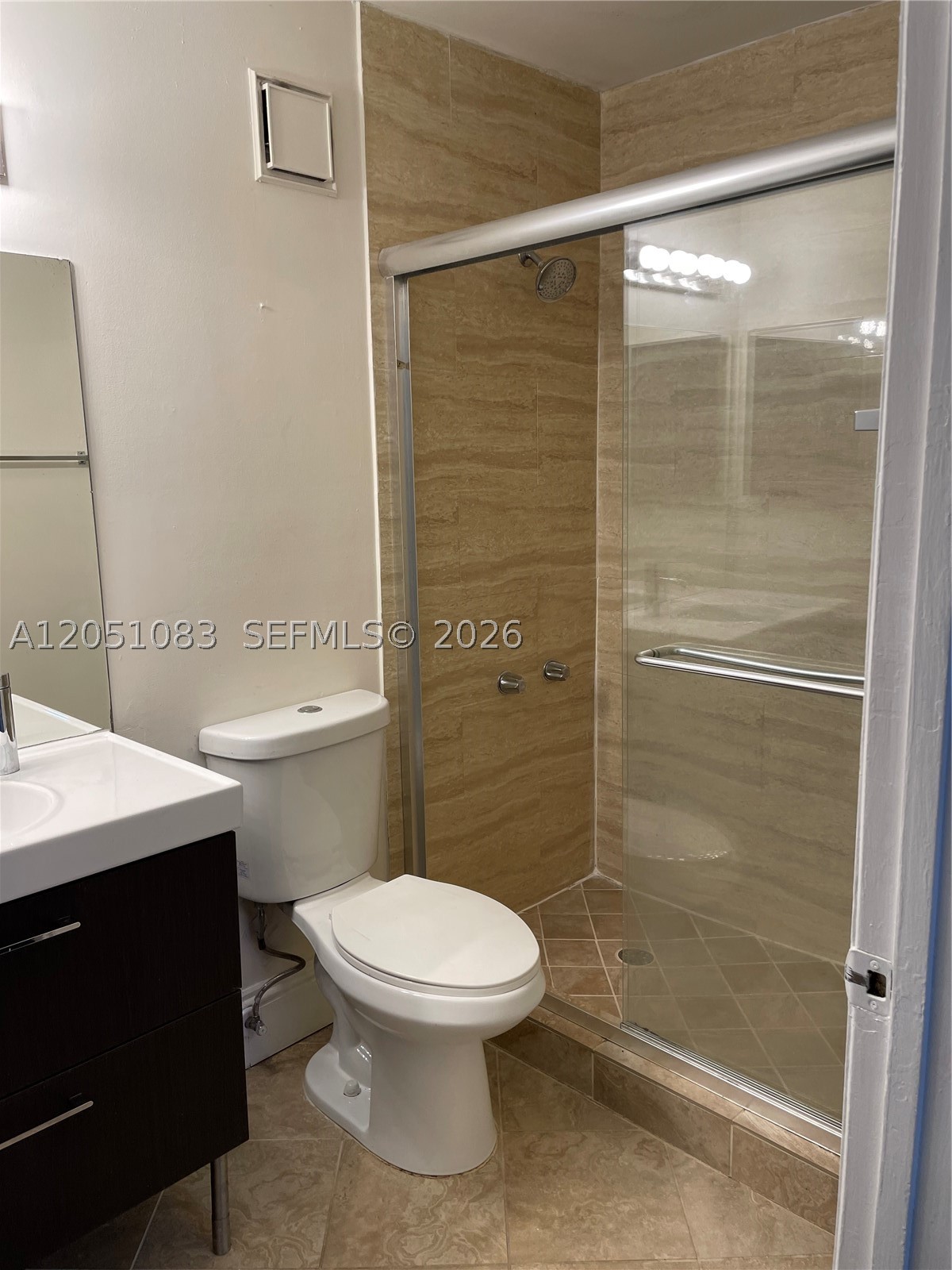 PALMS OF PEMBROKE CONDO - Residential Lease