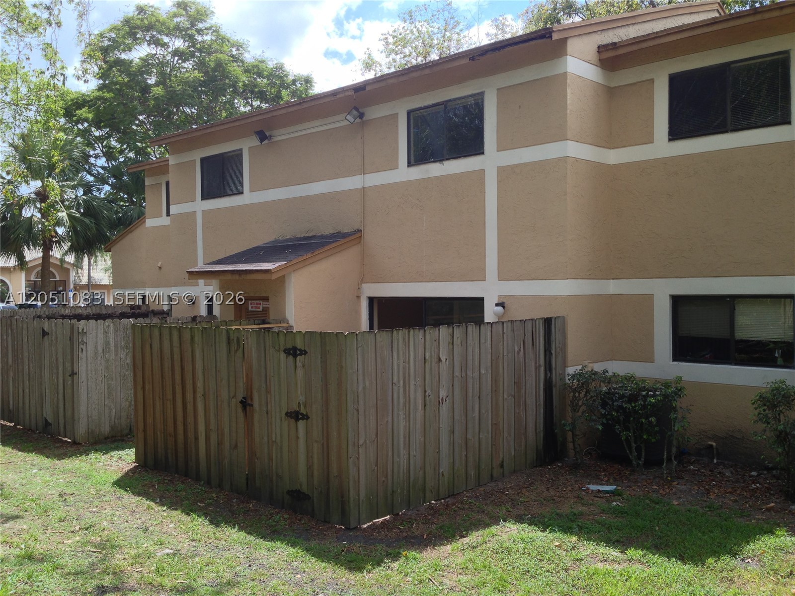 PALMS OF PEMBROKE CONDO - Residential Lease