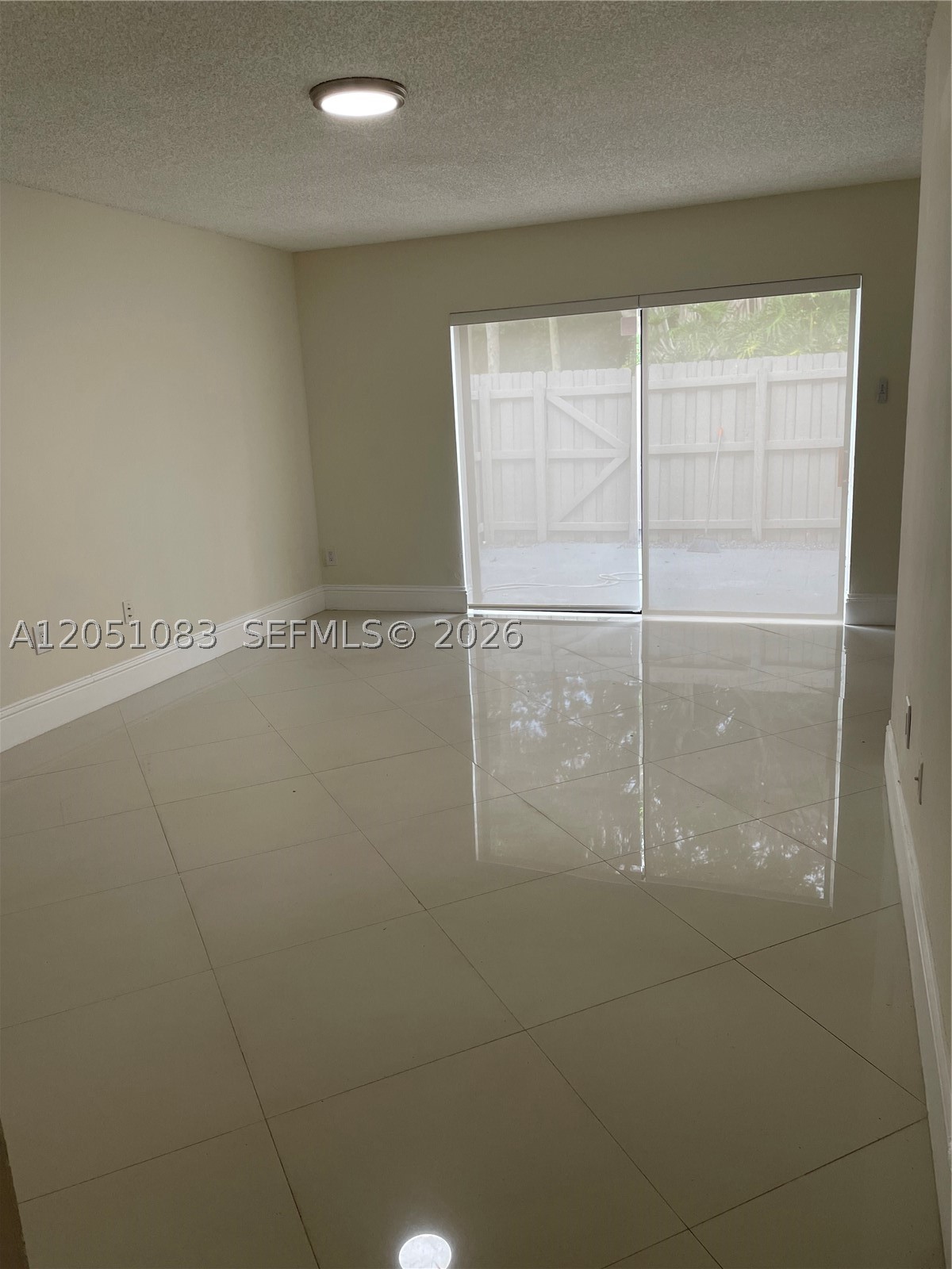 PALMS OF PEMBROKE CONDO - Residential Lease