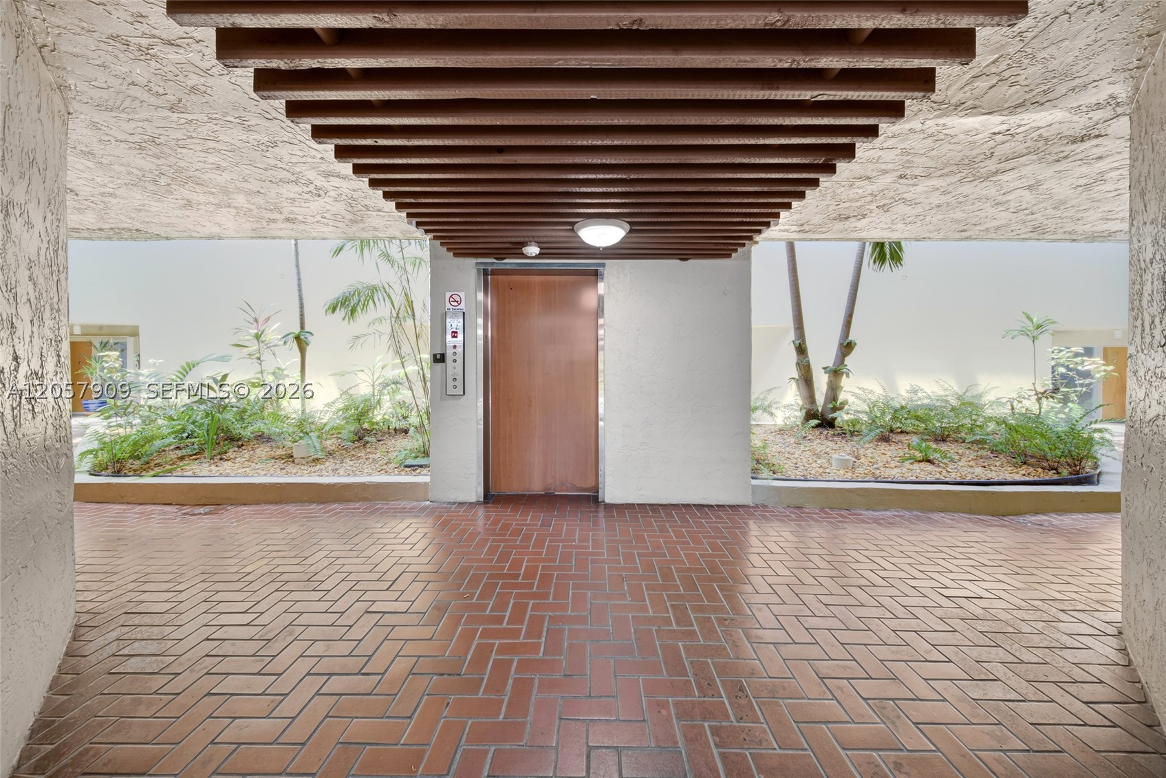 SEC 48 ATRIUMS AT SNAPPER - Residential