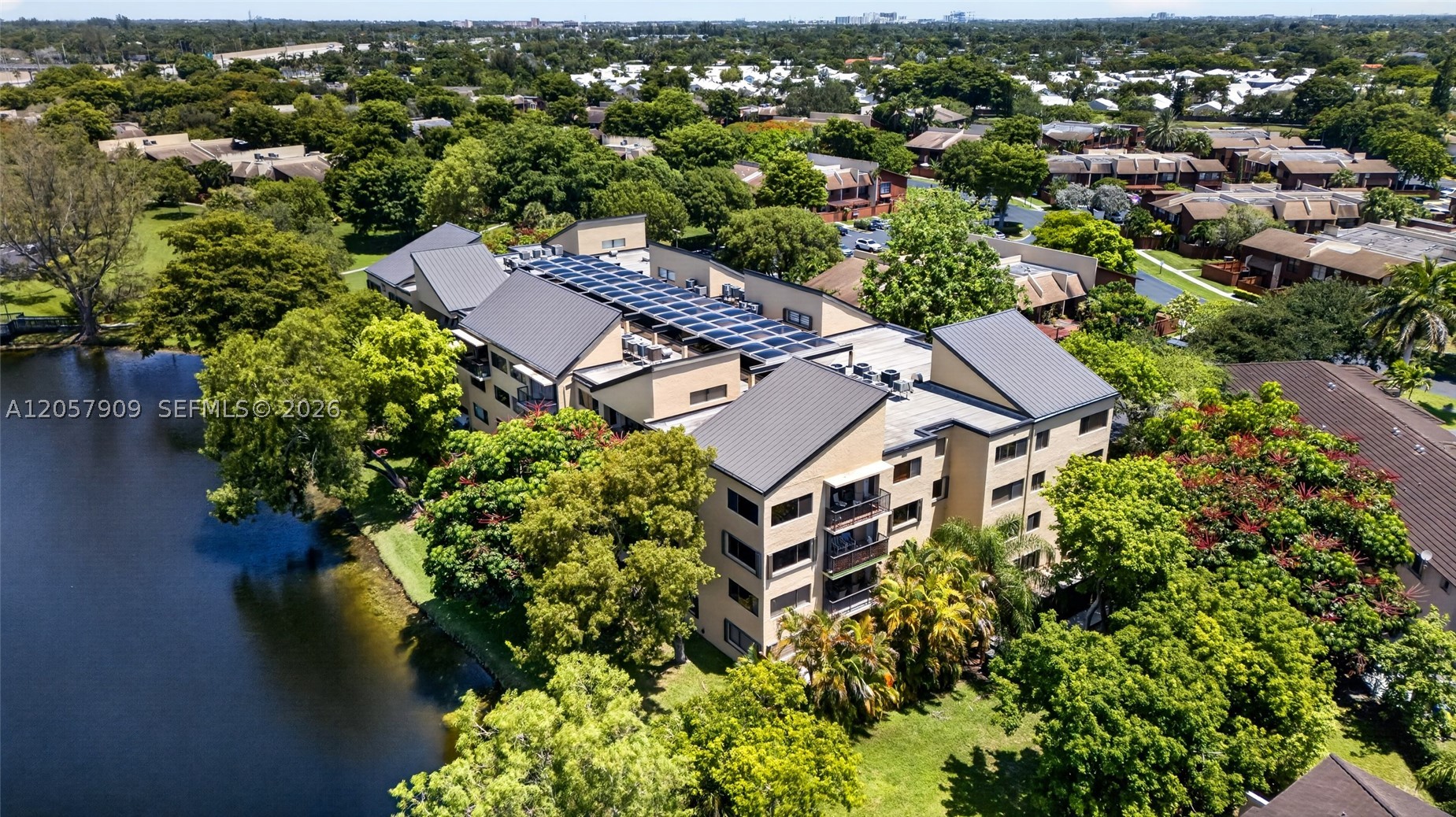 SEC 48 ATRIUMS AT SNAPPER - Residential