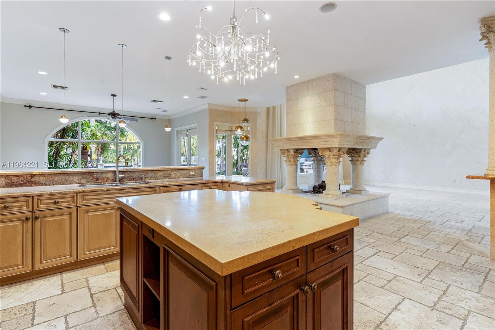 RIO VISTA ISLES - Residential
