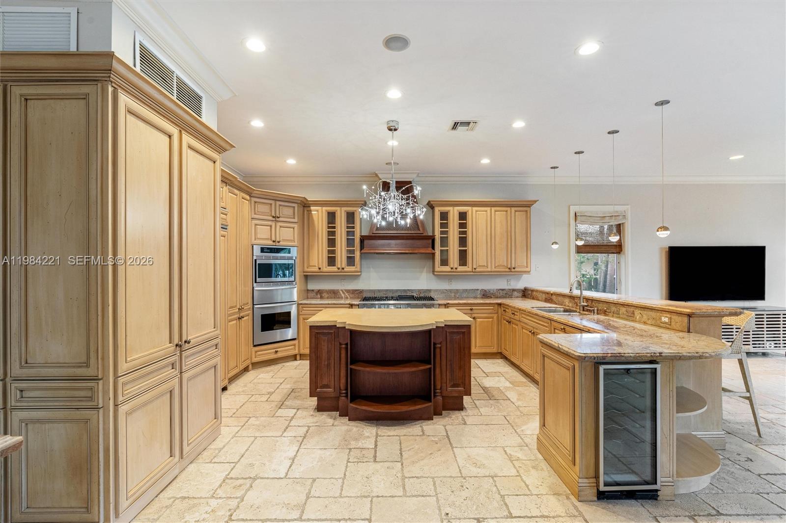 RIO VISTA ISLES - Residential