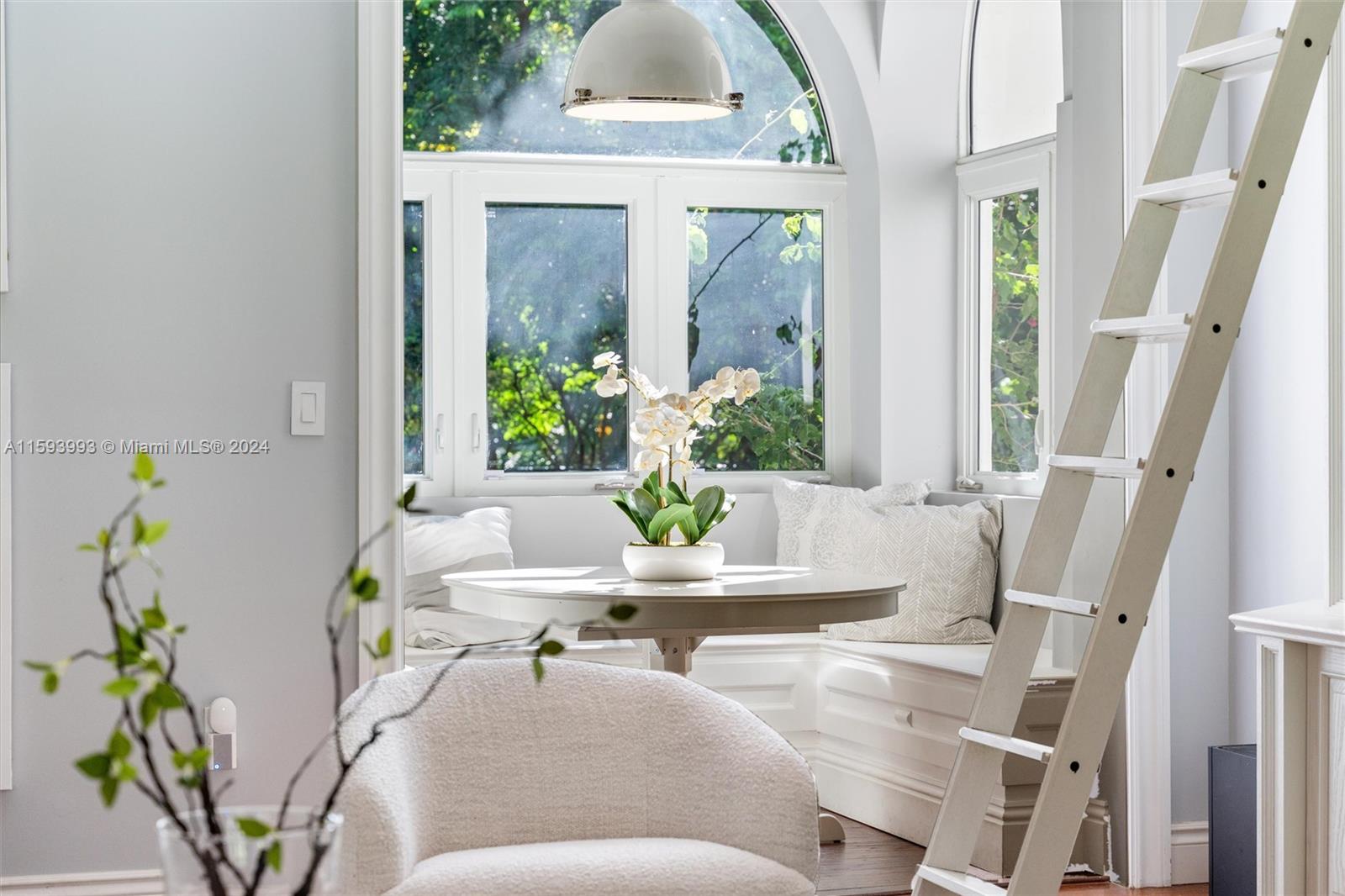 HELMS COUNTRY ESTATES RE- - Residential