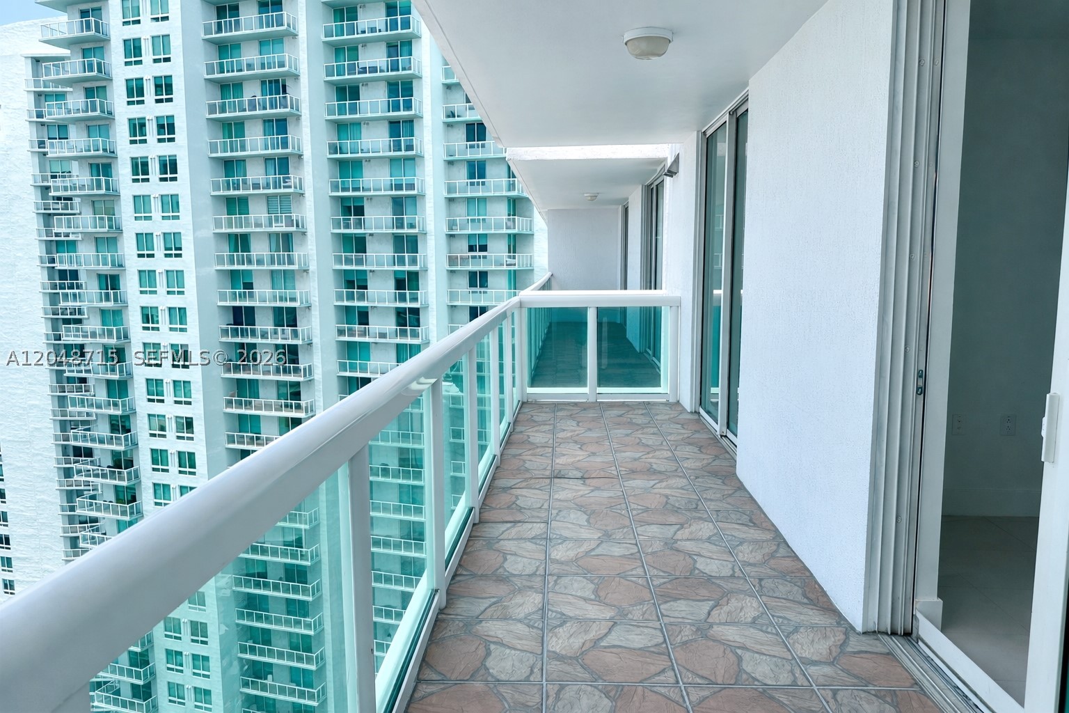 1800 CLUB CONDO - Residential