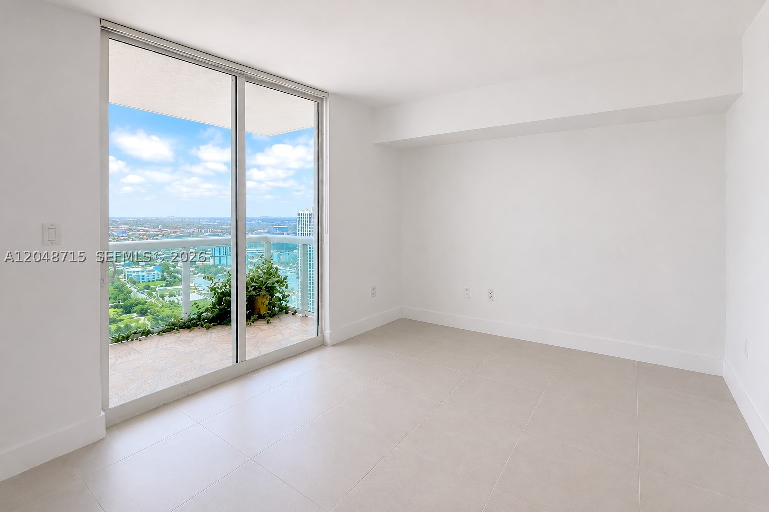 1800 CLUB CONDO - Residential