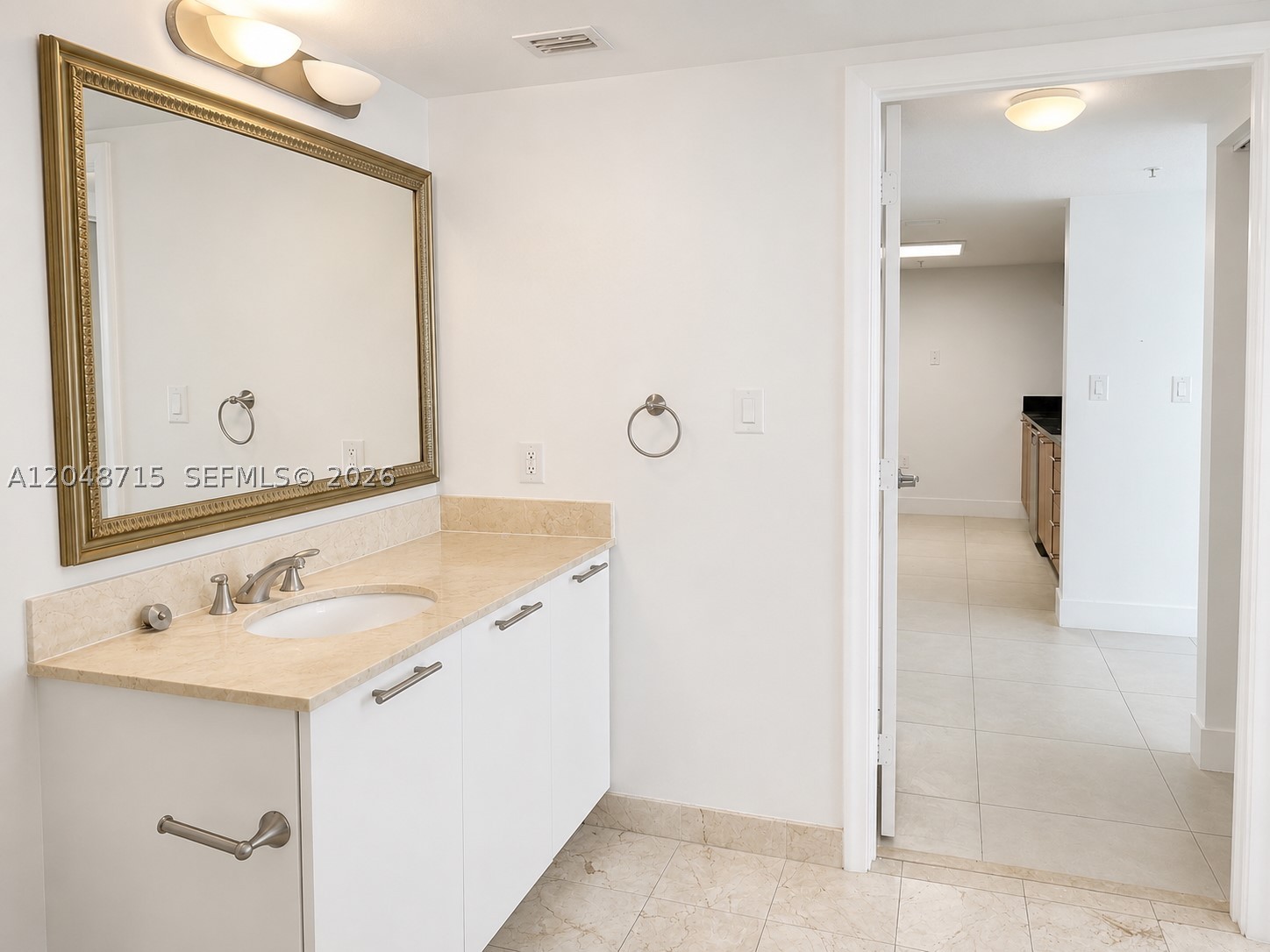 1800 CLUB CONDO - Residential