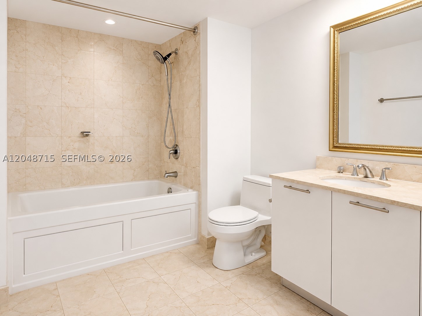 1800 CLUB CONDO - Residential
