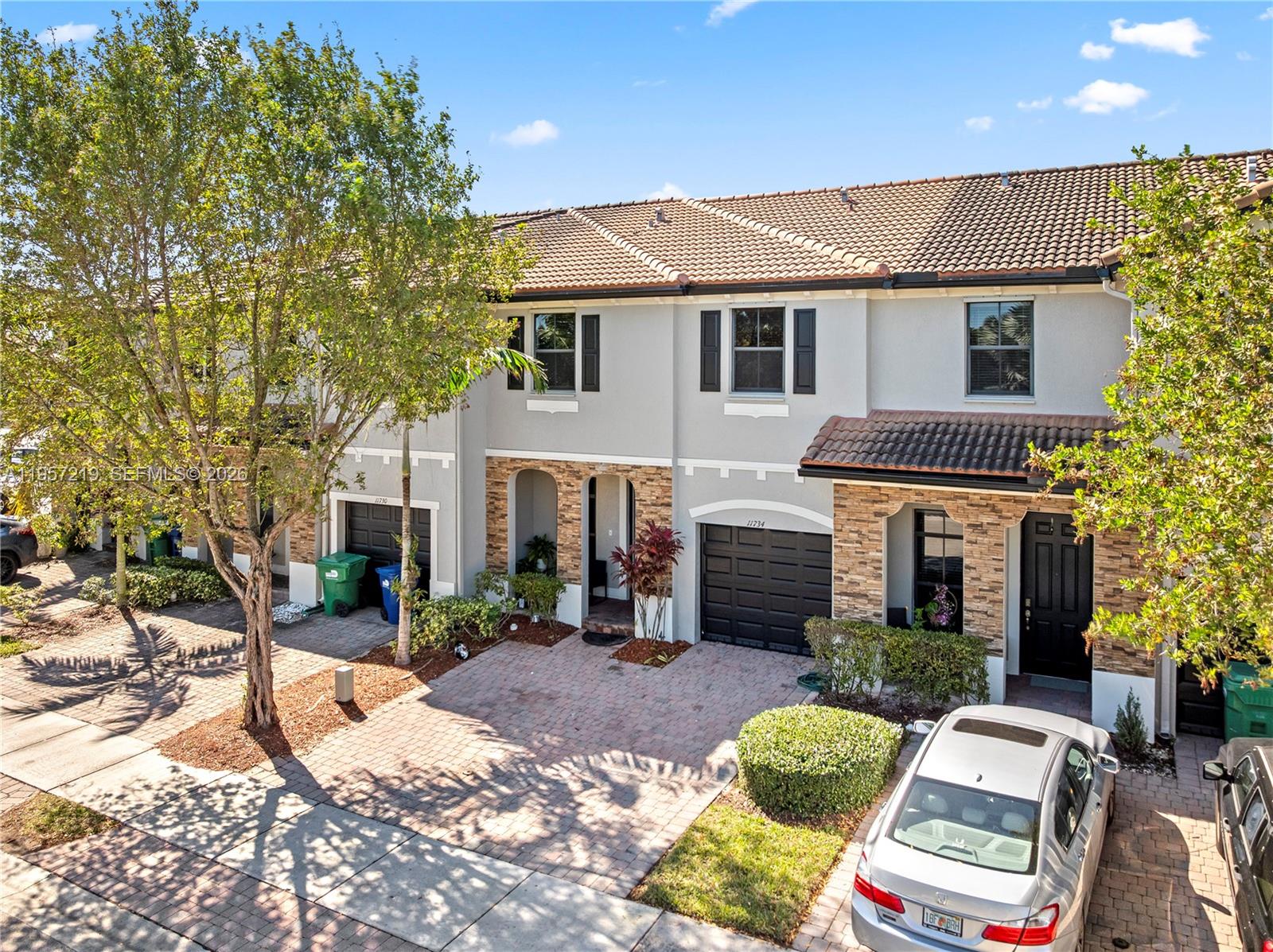 SILVER PALM WEST - Residential