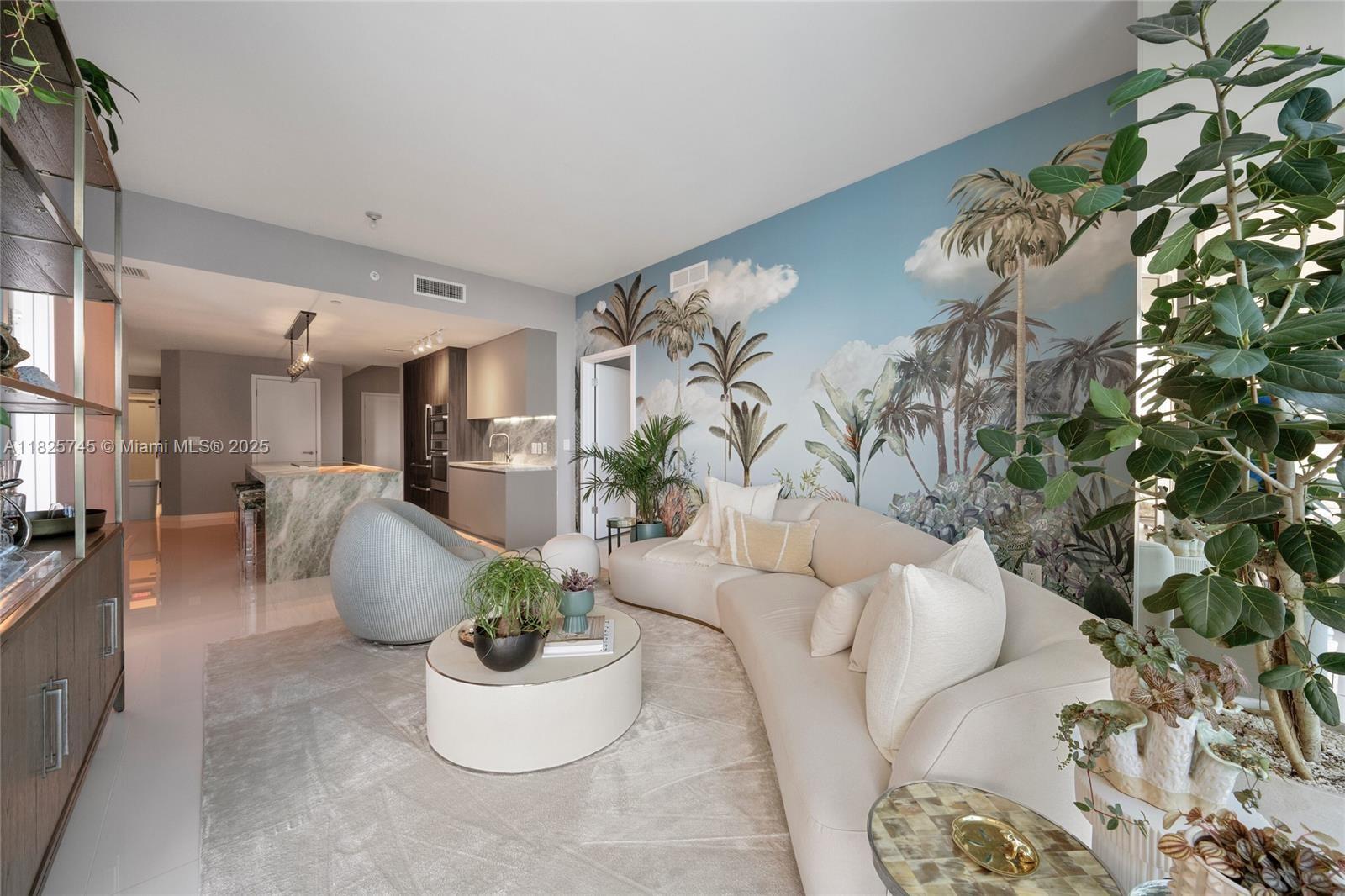 PARAMOUNT MIAMI WORLDCENT - Residential Lease