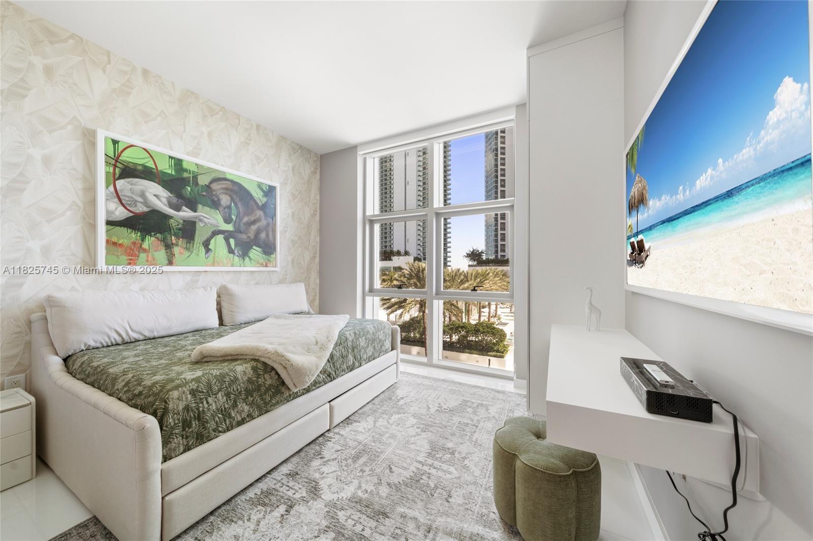PARAMOUNT MIAMI WORLDCENT - Residential Lease