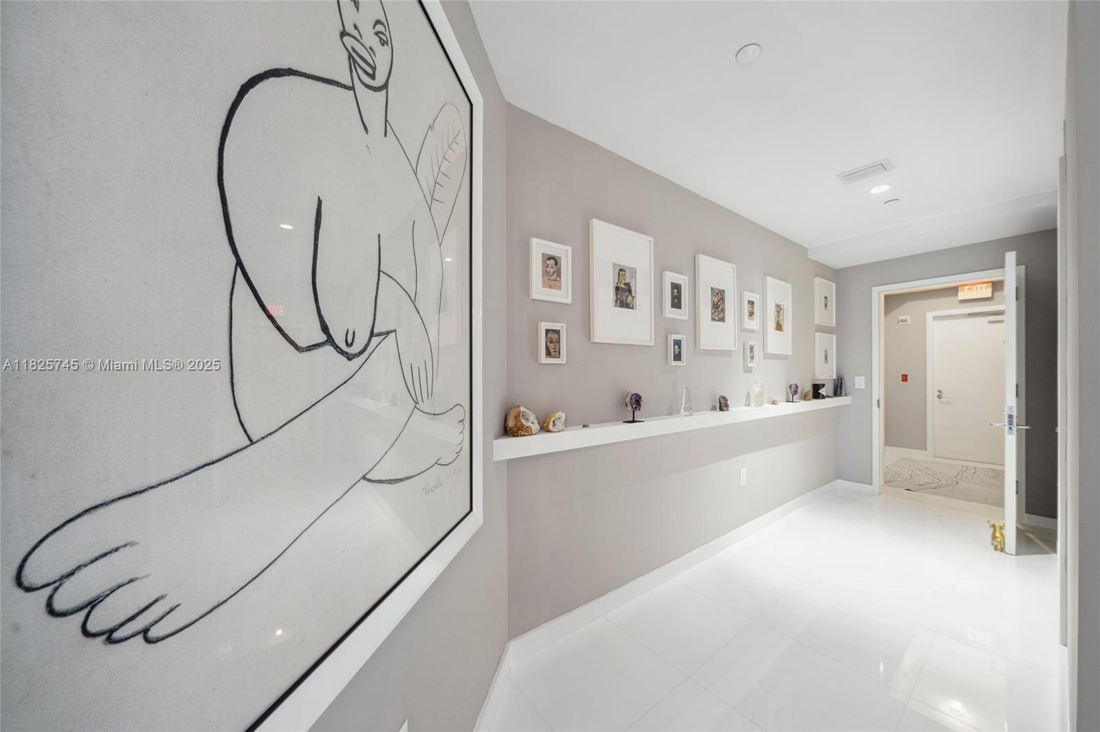 PARAMOUNT MIAMI WORLDCENT - Residential Lease