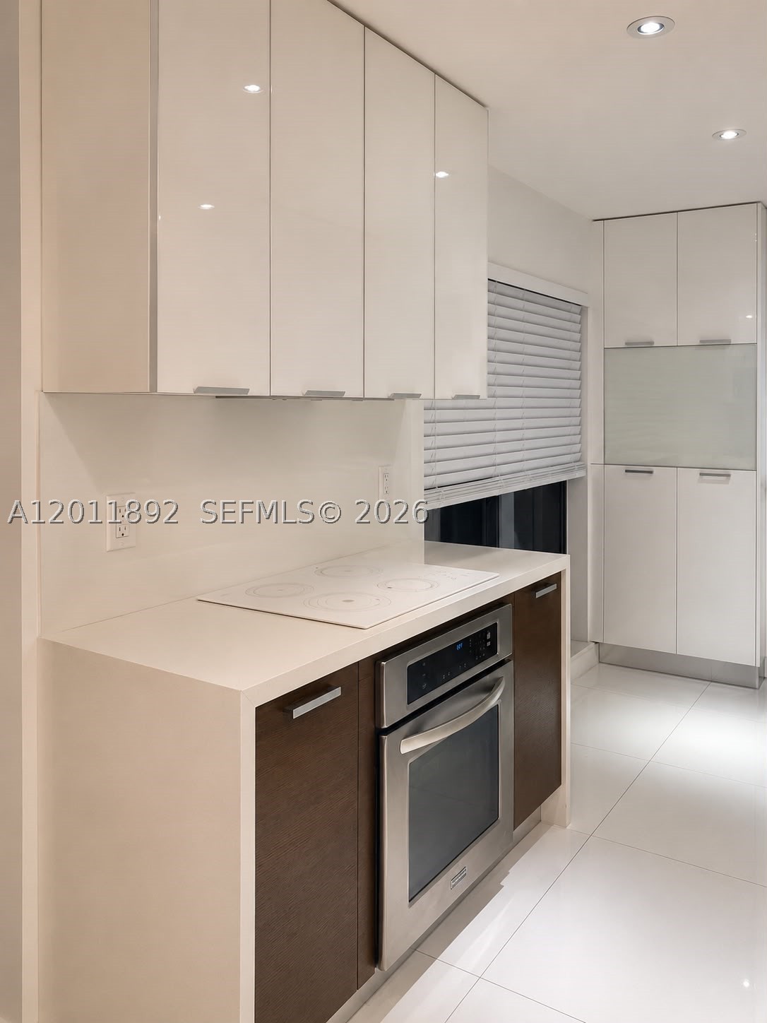 THE TOWNHOMES OF DORAL OA - Residential