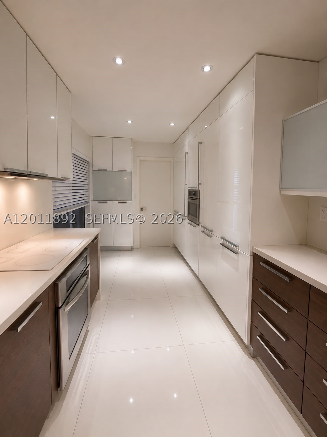 THE TOWNHOMES OF DORAL OA - Residential