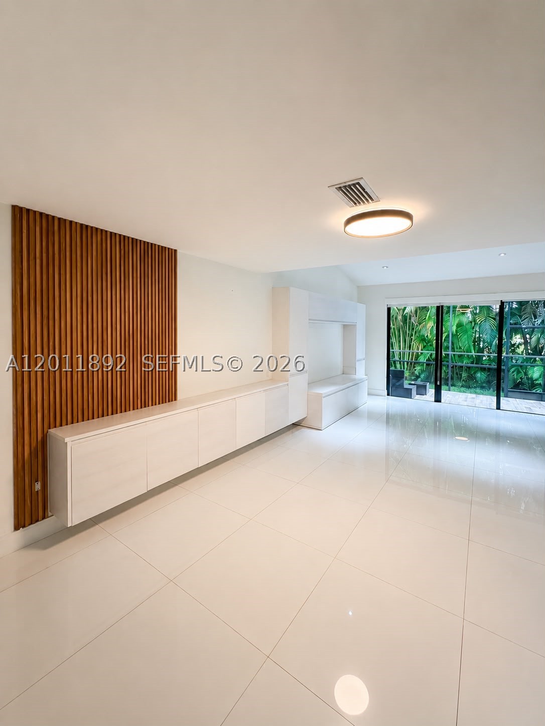 THE TOWNHOMES OF DORAL OA - Residential