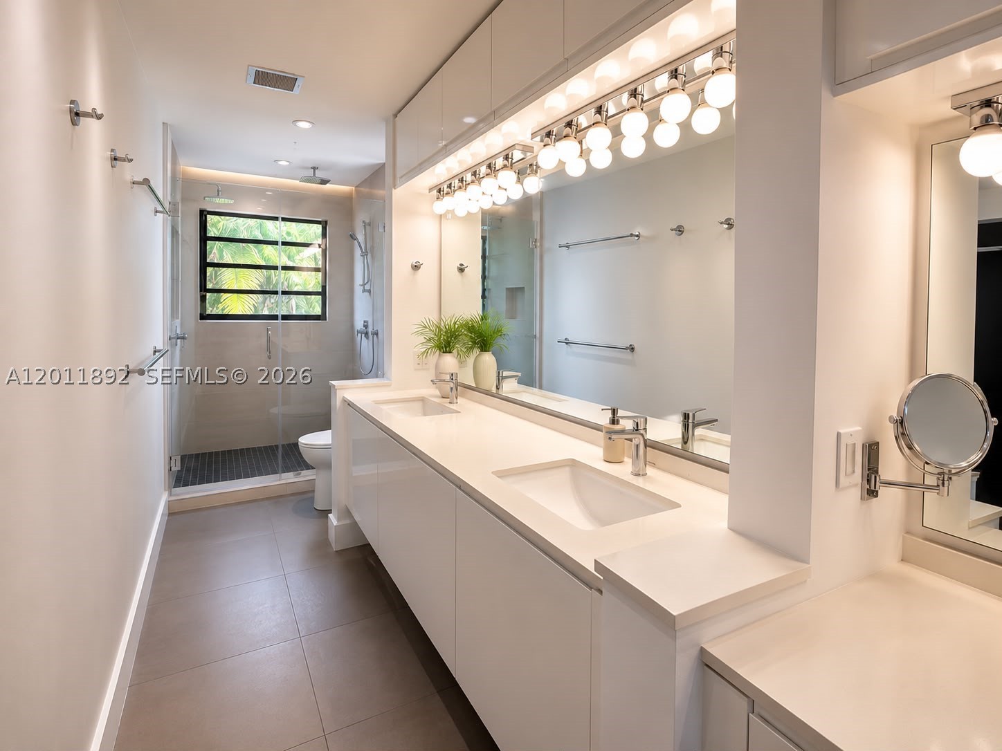 THE TOWNHOMES OF DORAL OA - Residential