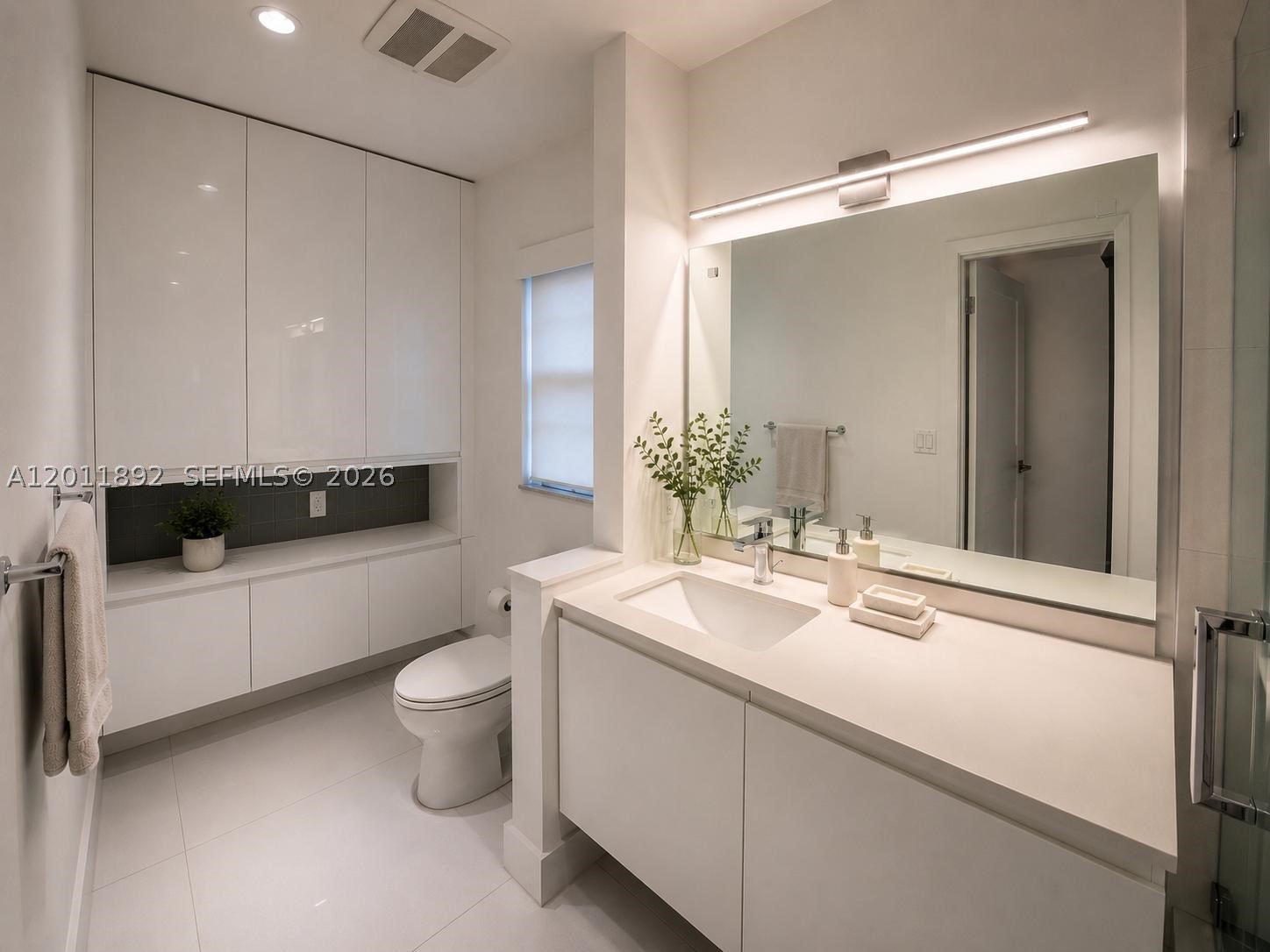 THE TOWNHOMES OF DORAL OA - Residential