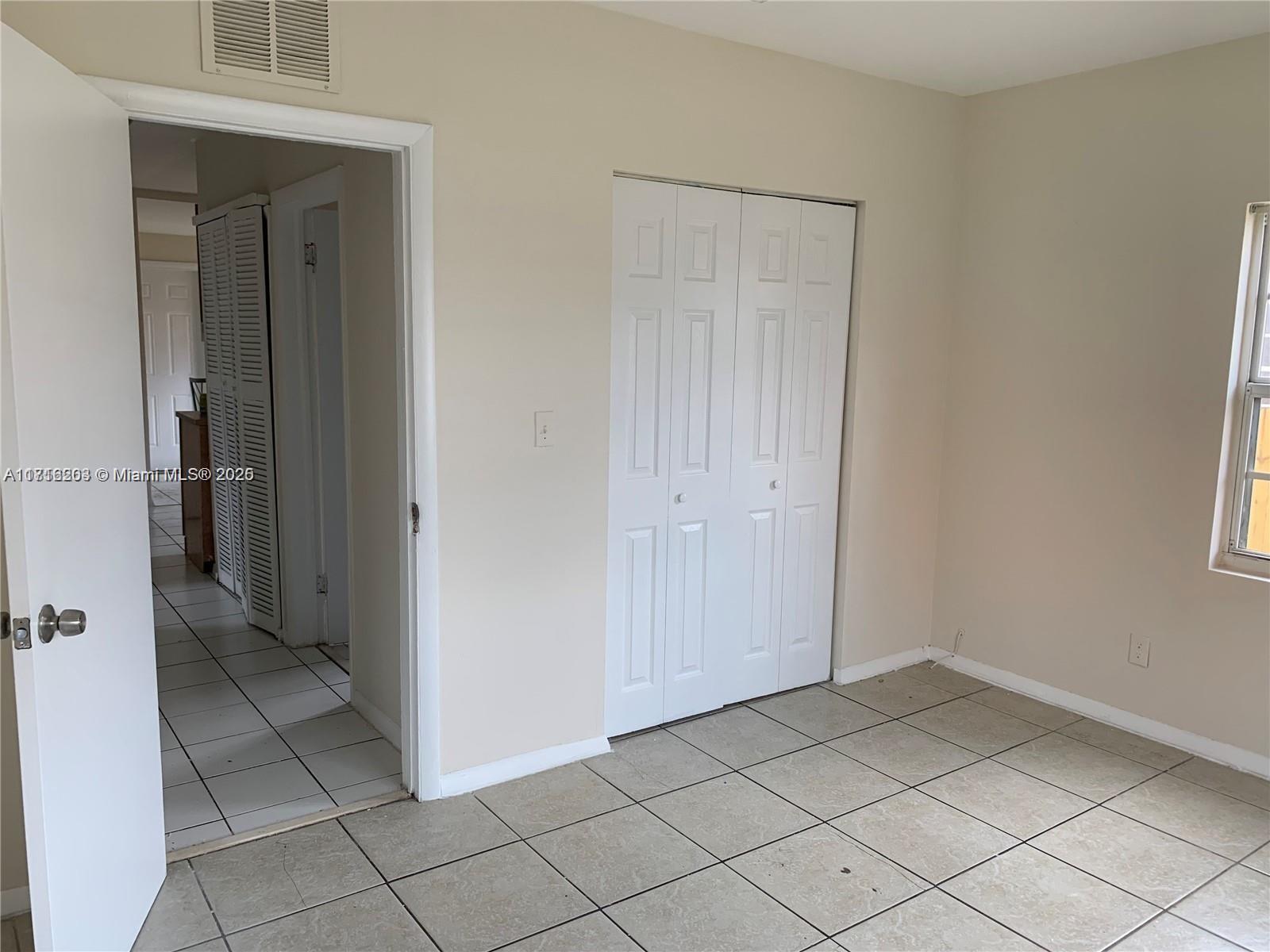 ROYAL PALM GARDENS - Residential
