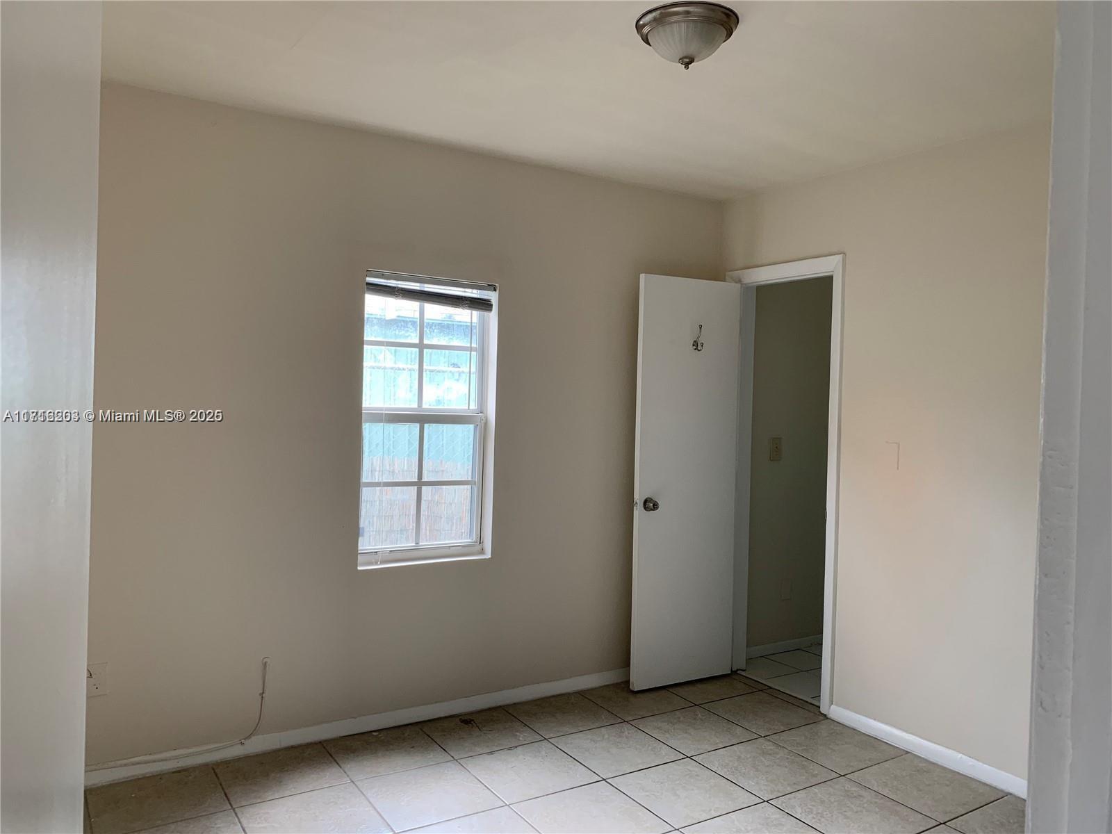 ROYAL PALM GARDENS - Residential