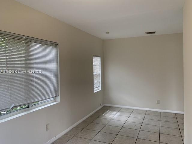 ROYAL PALM GARDENS - Residential