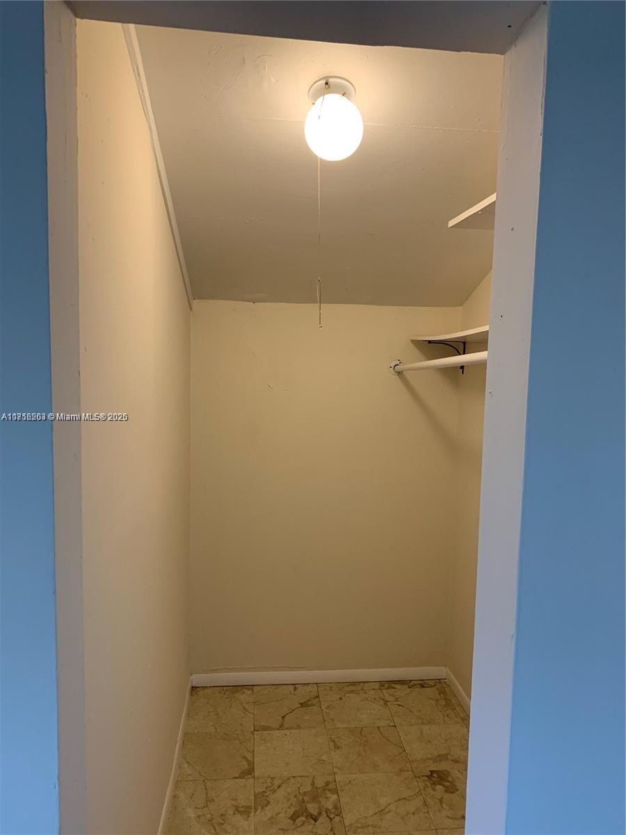 ROYAL PALM GARDENS - Residential