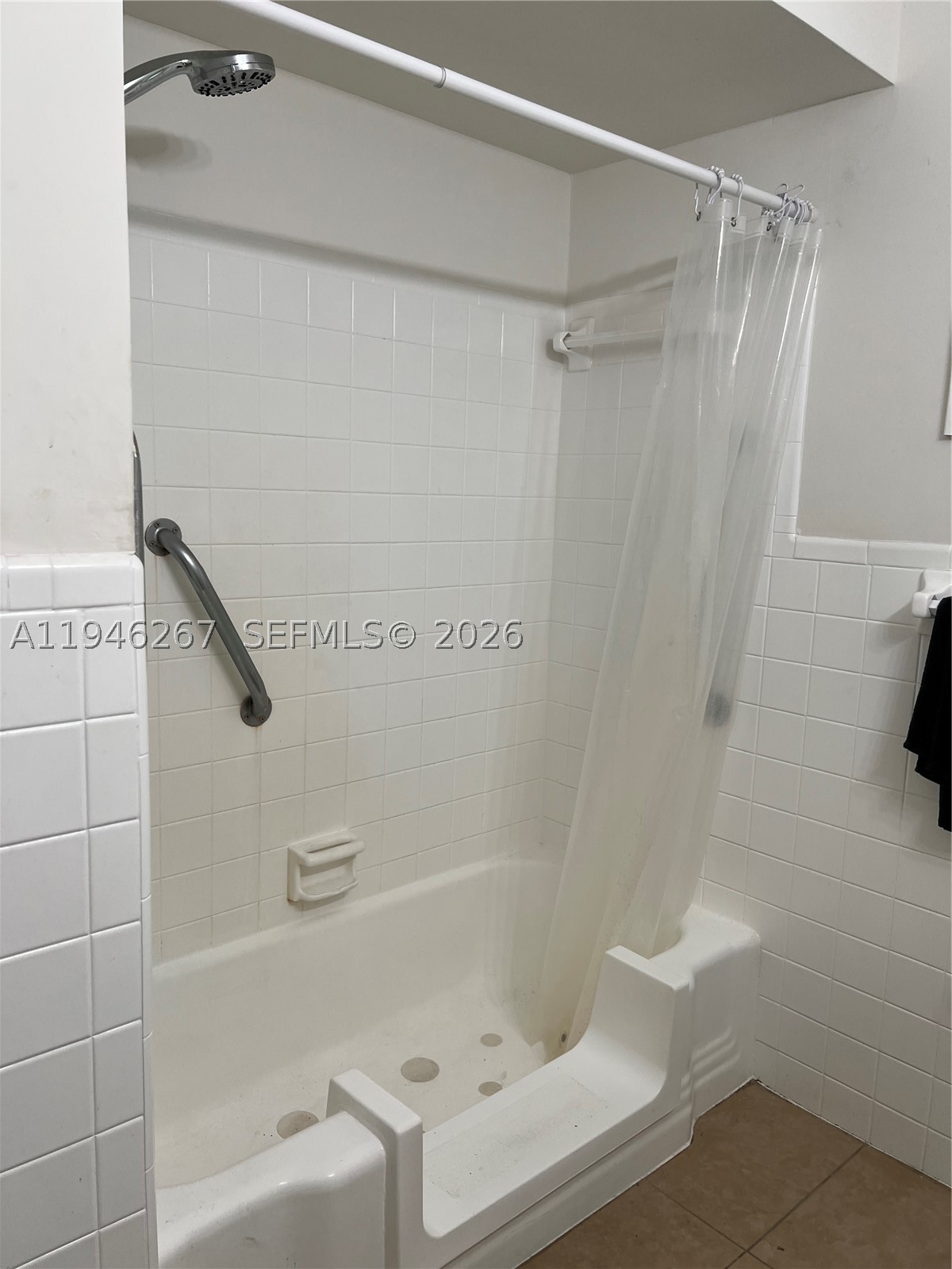 COLONIAL GARDENS HOLLYWOOD - Residential
