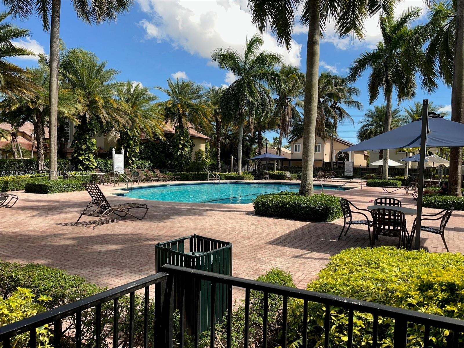 DORAL LANDINGS EAST - Residential