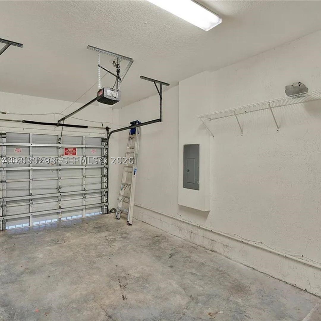 ISLAND AT DORAL 1ST ADDN - Residential Lease