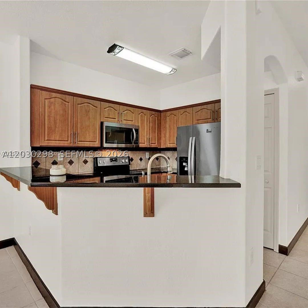 ISLAND AT DORAL 1ST ADDN - Residential Lease
