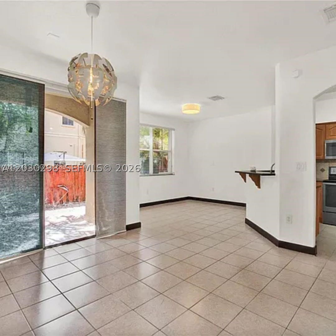 ISLAND AT DORAL 1ST ADDN - Residential Lease
