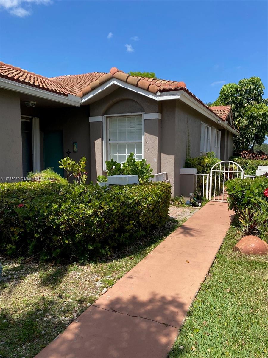 ARAGON SEC ONE - Residential Lease