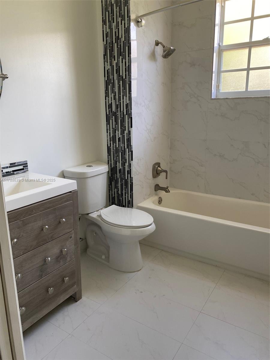 ARAGON SEC ONE - Residential Lease