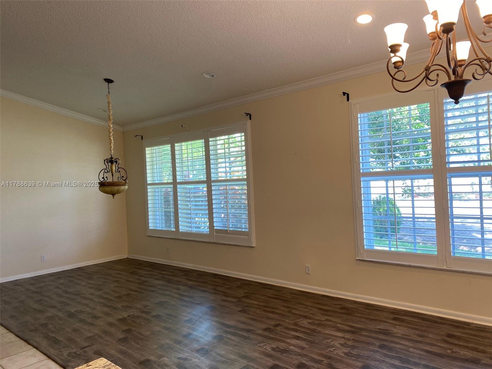 ARAGON SEC ONE - Residential Lease